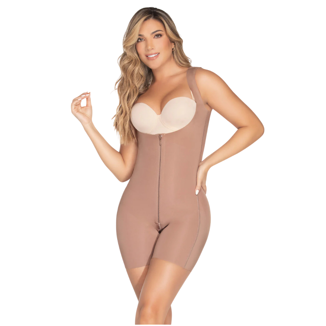 Body corto colombiano sin costuras – Colección Premium | Tirantes anchos, espalda alta, cremallera frontal con ganchos interiores, cremallera en la entrepierna, diseño realzador de glúteos